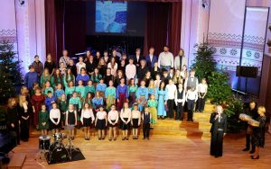 Koncertā “Kad sirds ar zvaigznēm sarunājas” uzmirdz skolas talanti