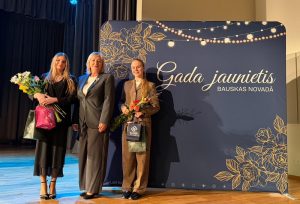 Konkursā “Gada jaunietis  2025″ nominētas  Viktorija Tjuha  un Alise Emīlija Grizāne