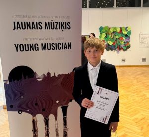 Artim Vecvagaram sudrabs konkursā “Jaunais mūziķis 2026”